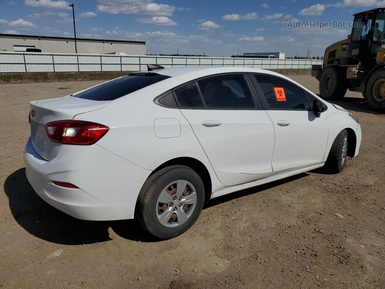 2018 Chevrolet Cruze Ls White vin: 1G1BC5SM8J7150937