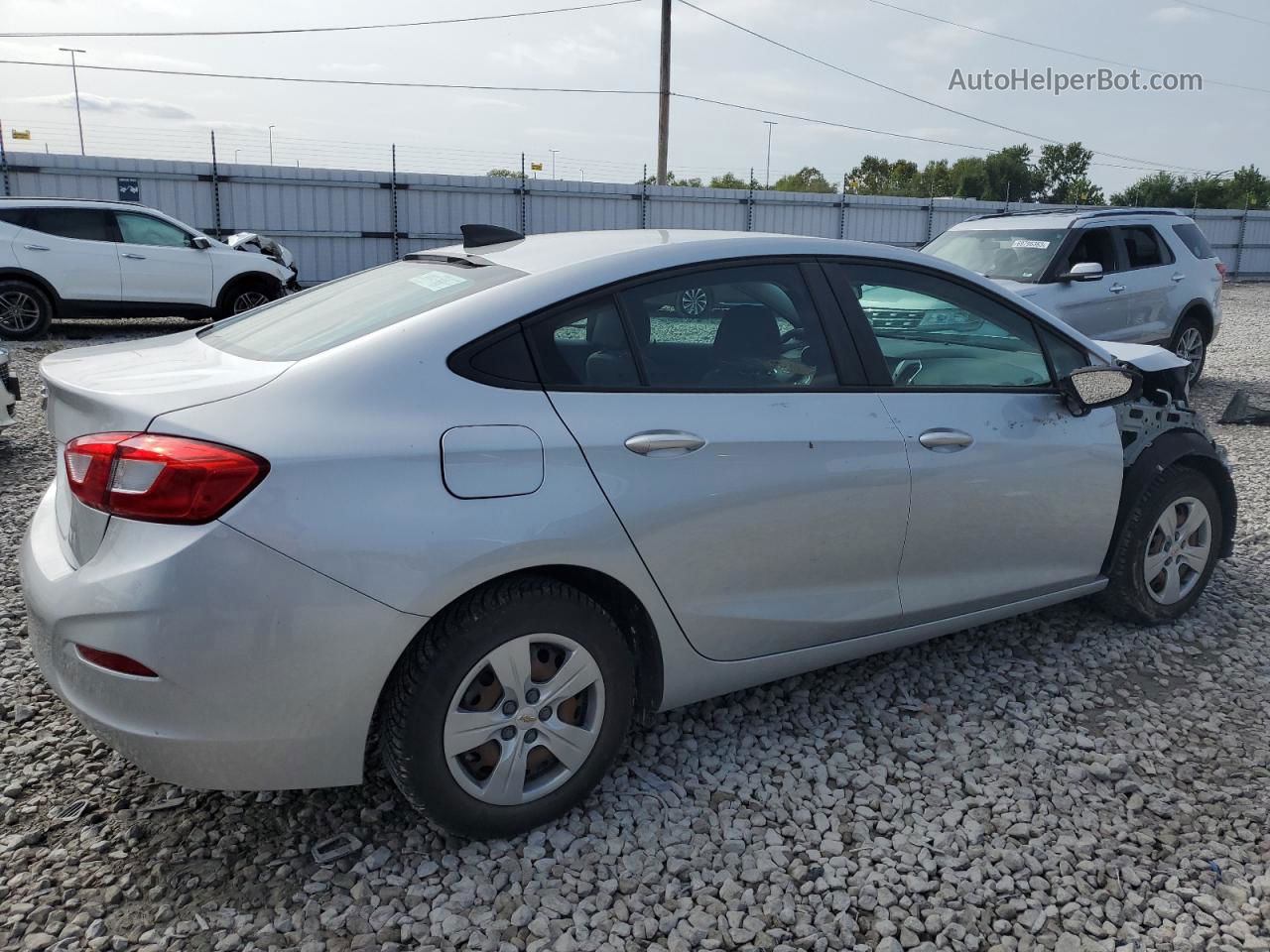 2018 Chevrolet Cruze Ls Silver vin: 1G1BC5SM8J7236104