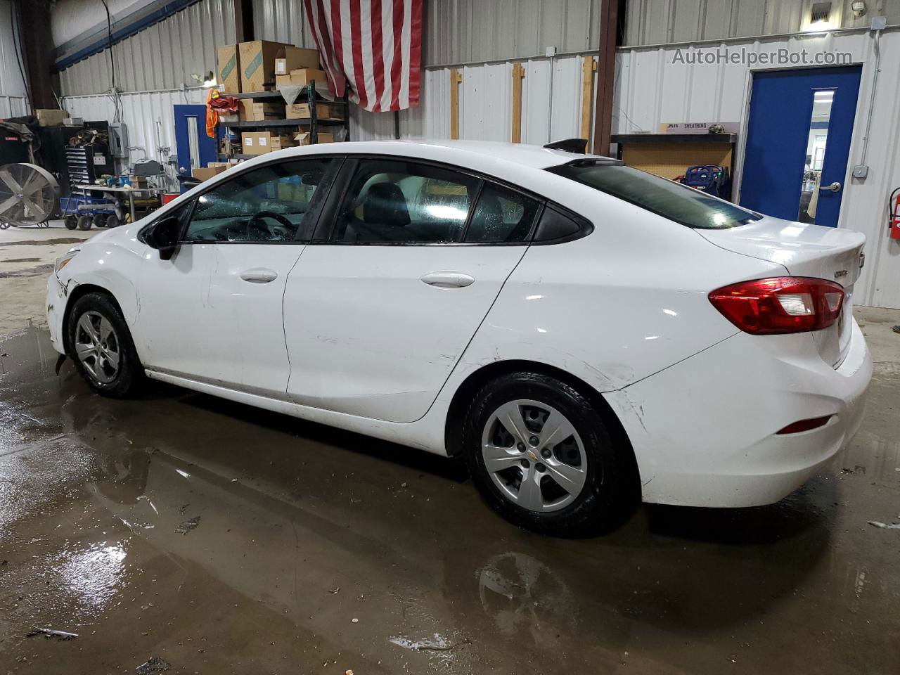 2017 Chevrolet Cruze Ls White vin: 1G1BC5SM9H7114331