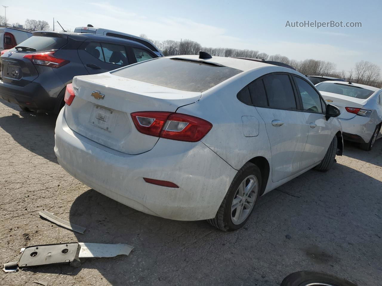 2017 Chevrolet Cruze Ls White vin: 1G1BC5SM9H7184699