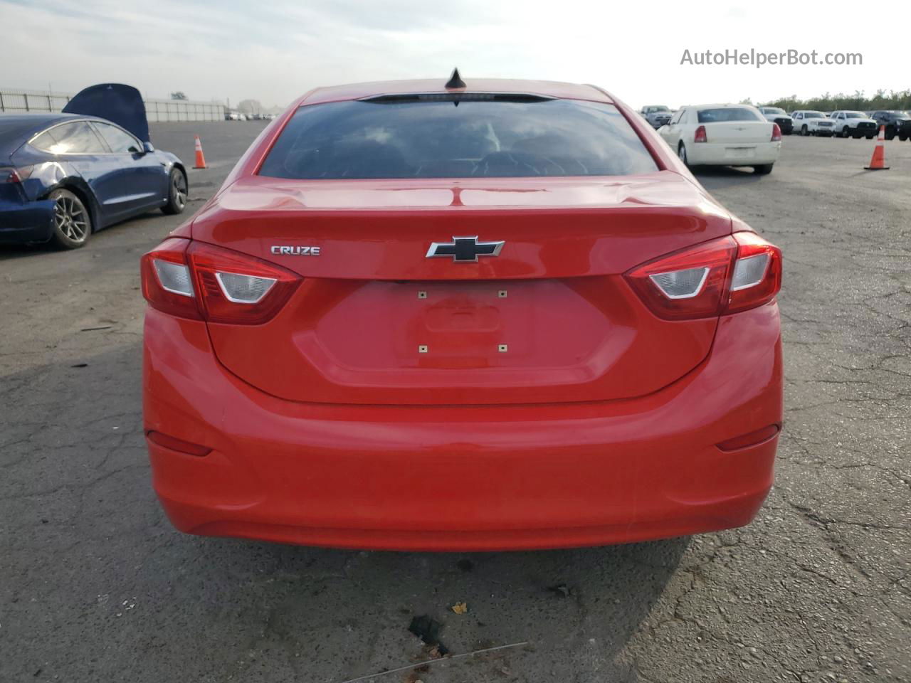 2017 Chevrolet Cruze Ls Red vin: 1G1BC5SM9H7252404