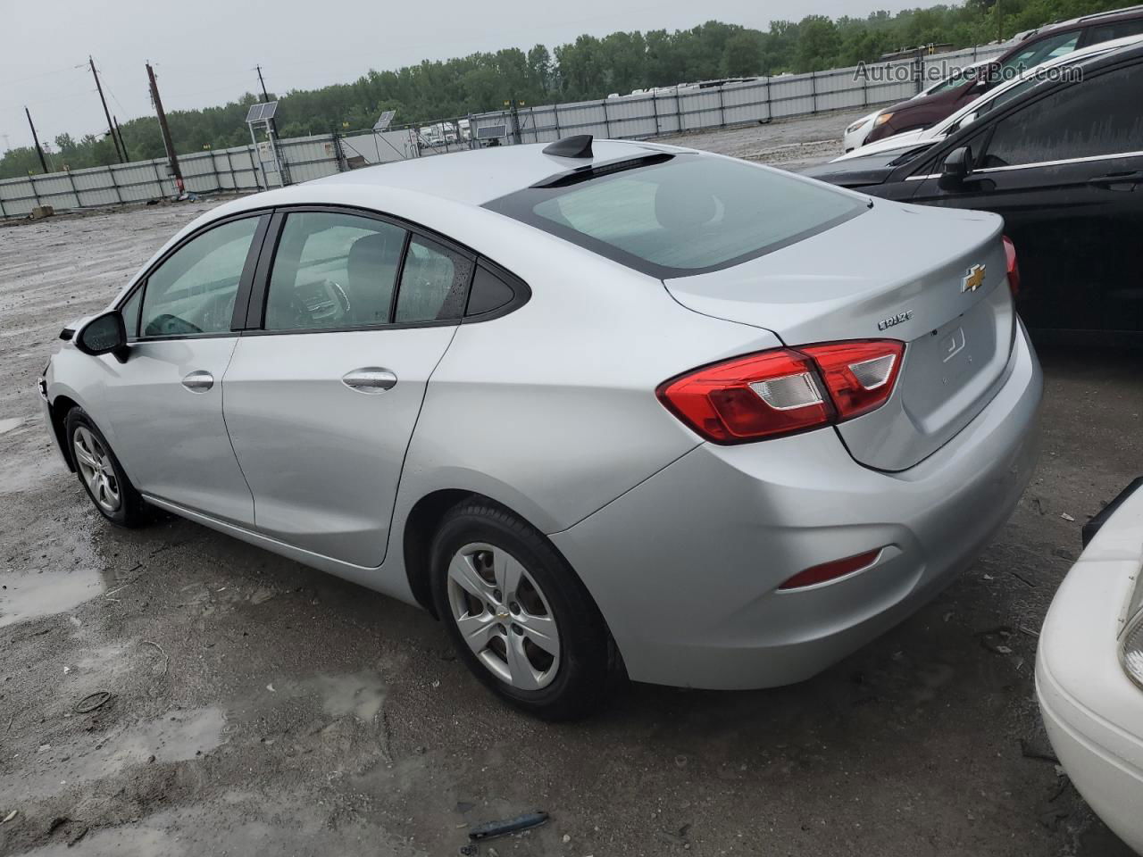 2017 Chevrolet Cruze Ls Silver vin: 1G1BC5SM9H7278453