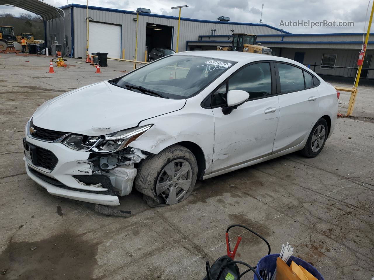 2018 Chevrolet Cruze Ls White vin: 1G1BC5SM9J7197023