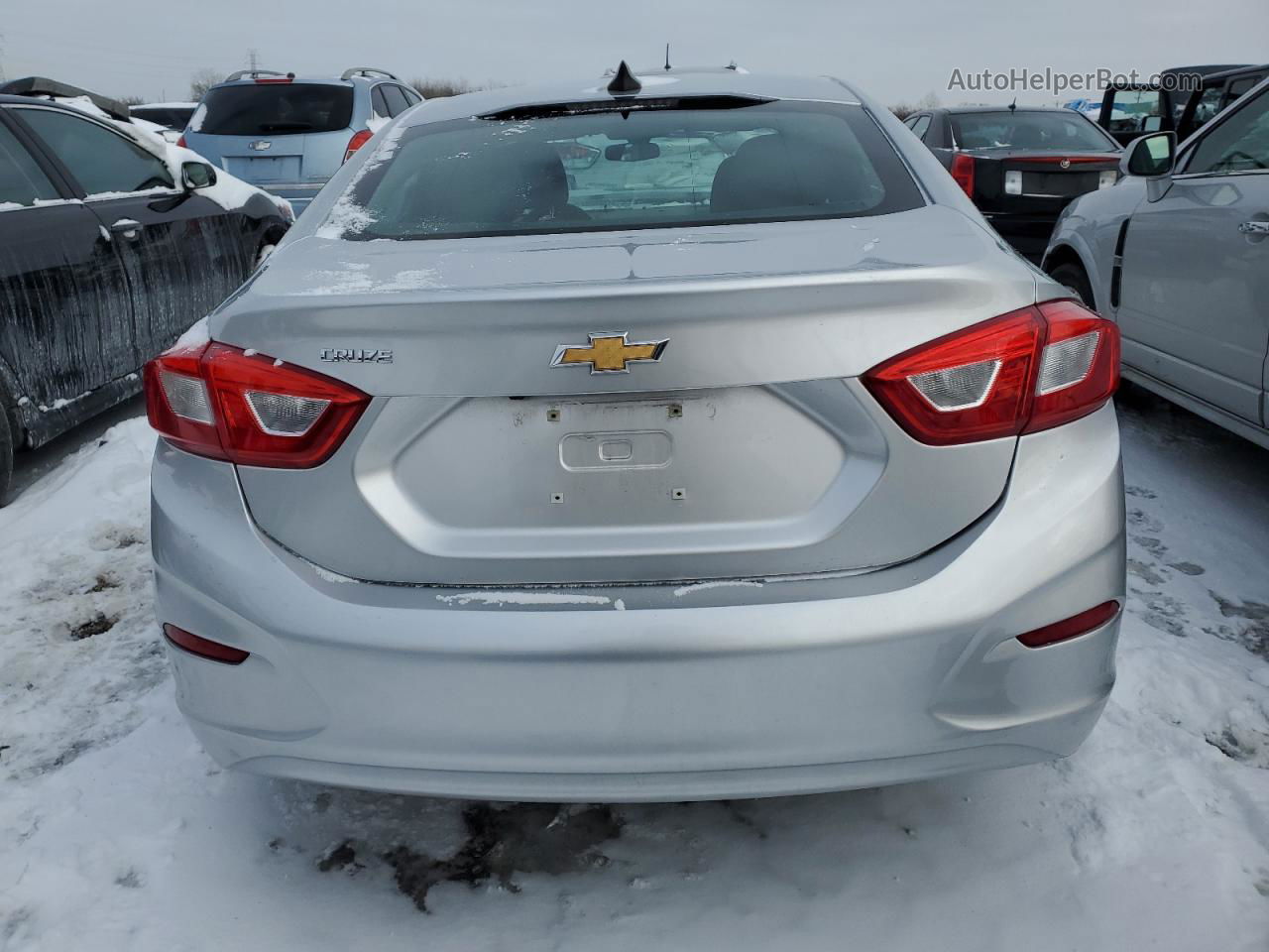 2017 Chevrolet Cruze Ls Silver vin: 1G1BC5SMXH7213904