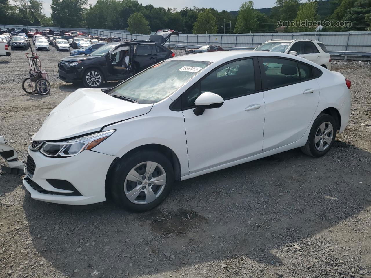 2018 Chevrolet Cruze Ls White vin: 1G1BC5SMXJ7234001