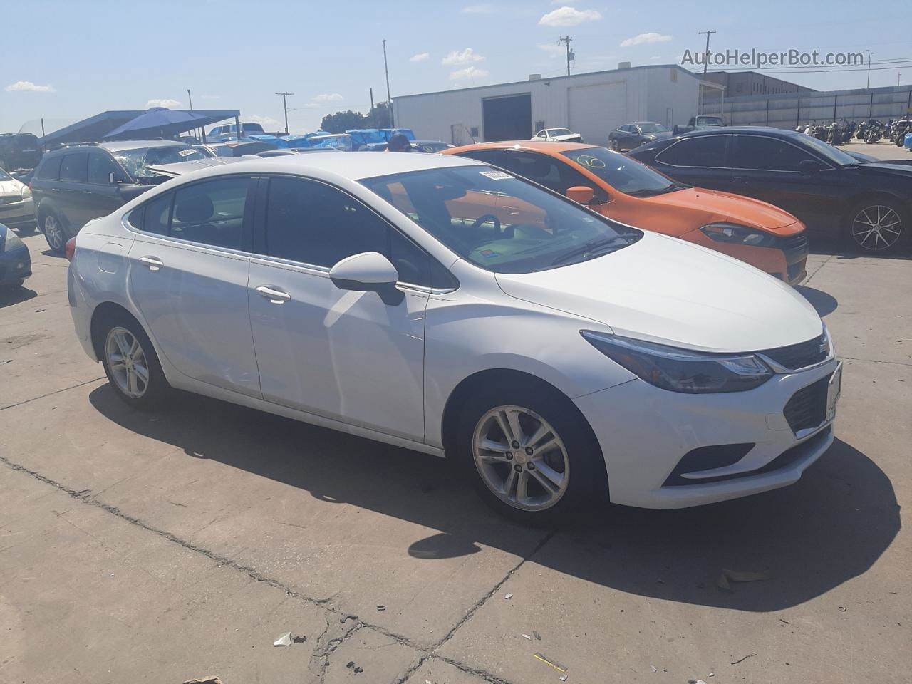 2017 Chevrolet Cruze Lt White vin: 1G1BE5SM1H7166336