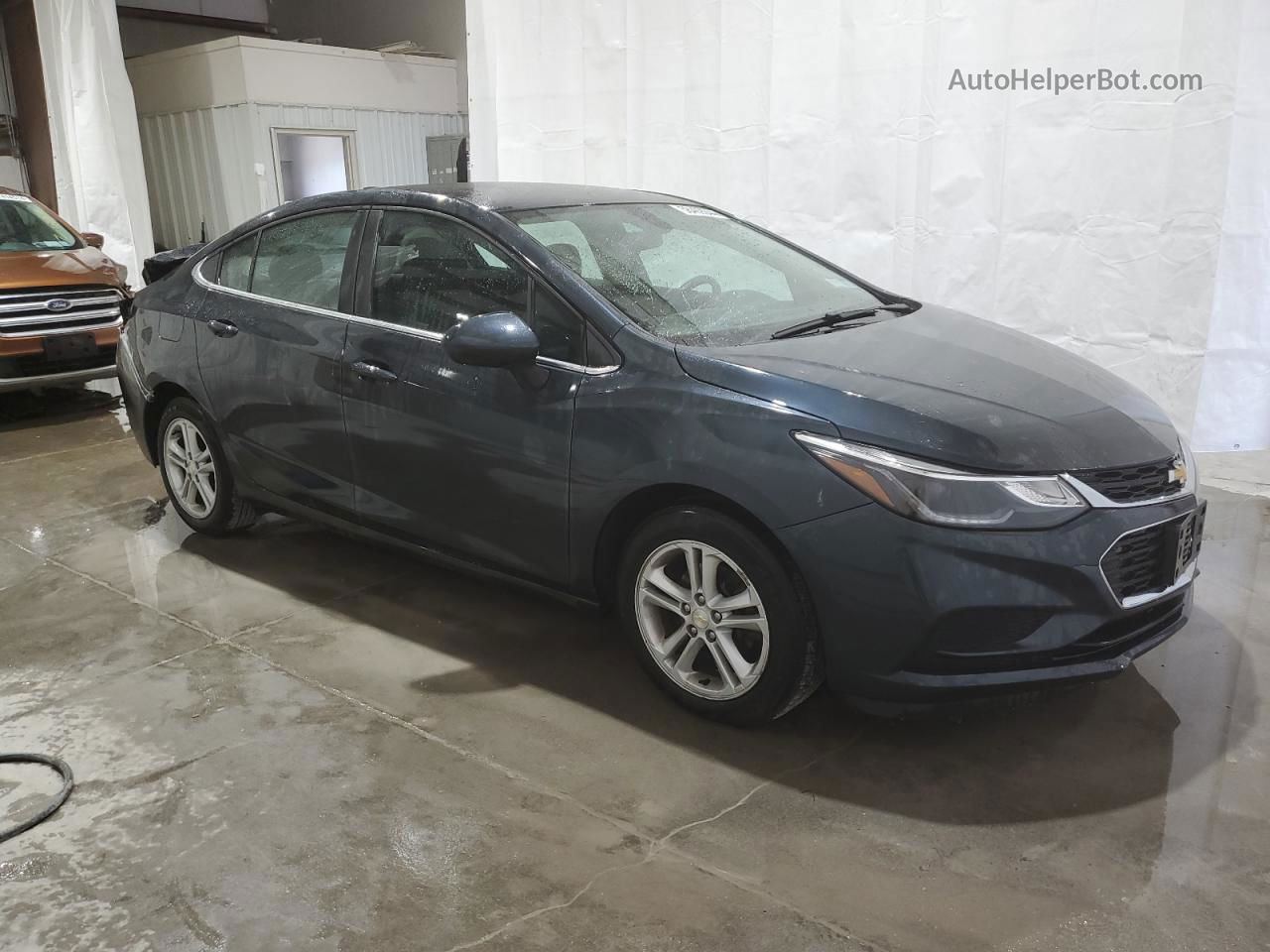 2018 Chevrolet Cruze Lt Gray vin: 1G1BE5SM1J7222572