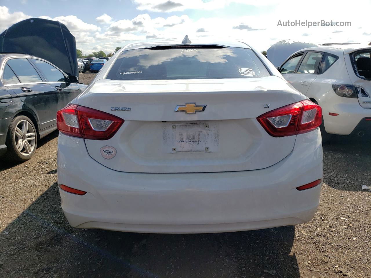 2017 Chevrolet Cruze Lt White vin: 1G1BE5SM2H7100670