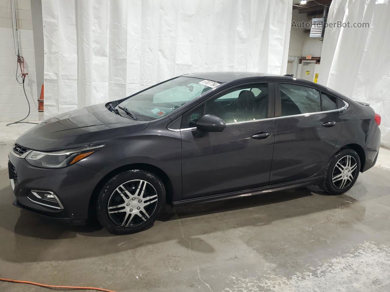 2017 Chevrolet Cruze Lt Gray vin: 1G1BE5SM2H7111698