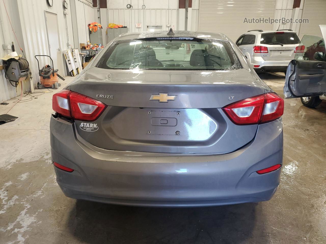 2018 Chevrolet Cruze Lt Gray vin: 1G1BE5SM2J7105907