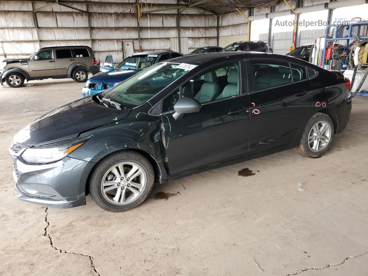 2018 Chevrolet Cruze Lt Gray vin: 1G1BE5SM2J7116213