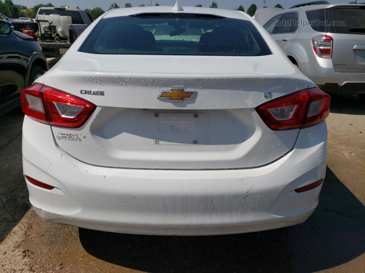 2018 Chevrolet Cruze Lt White vin: 1G1BE5SM2J7130127