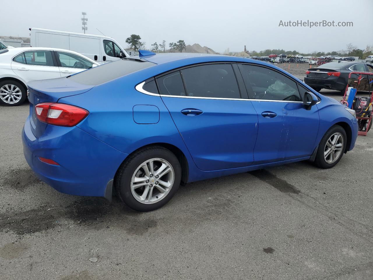 2018 Chevrolet Cruze Lt Синий vin: 1G1BE5SM2J7149602