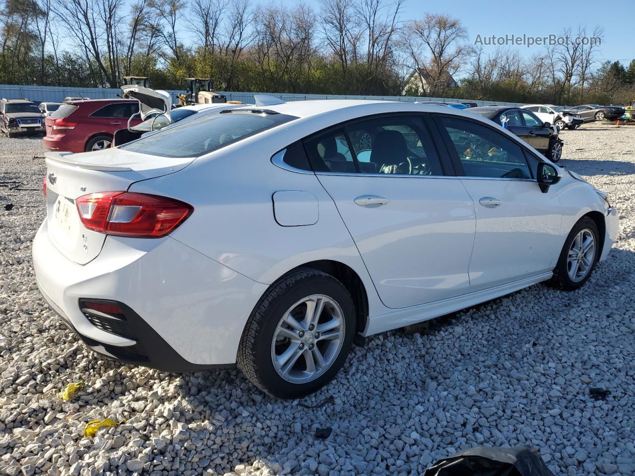 2018 Chevrolet Cruze Lt White vin: 1G1BE5SM2J7178081