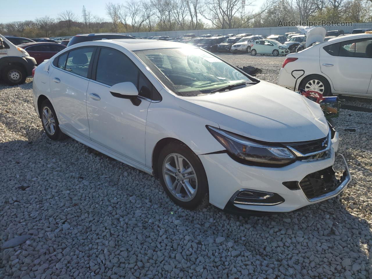 2018 Chevrolet Cruze Lt White vin: 1G1BE5SM2J7178081