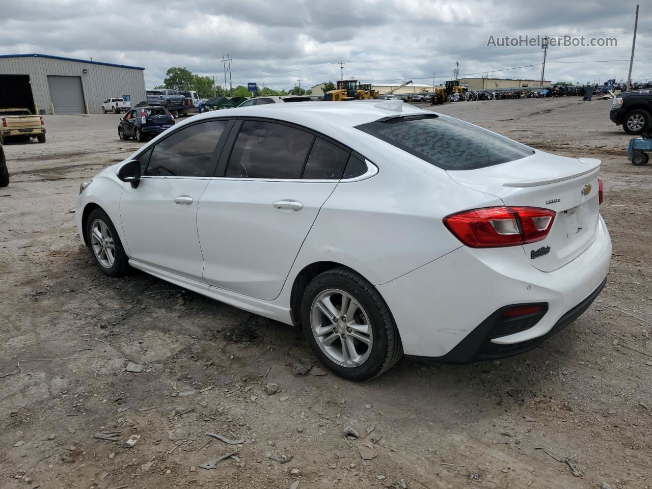 2018 Chevrolet Cruze Lt White vin: 1G1BE5SM2J7228199