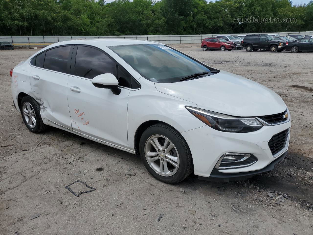 2018 Chevrolet Cruze Lt White vin: 1G1BE5SM2J7228199