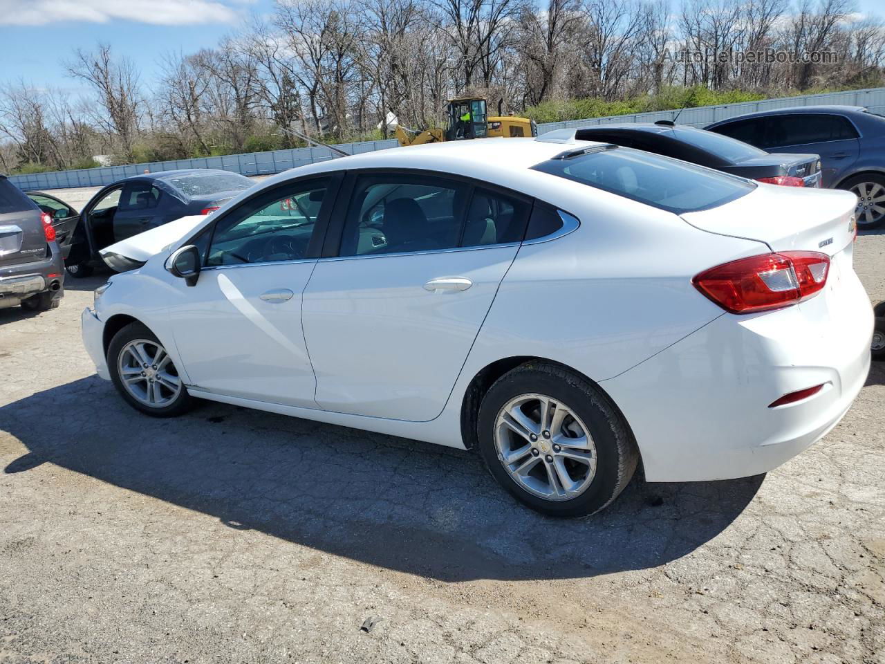 2018 Chevrolet Cruze Lt White vin: 1G1BE5SM2J7244662