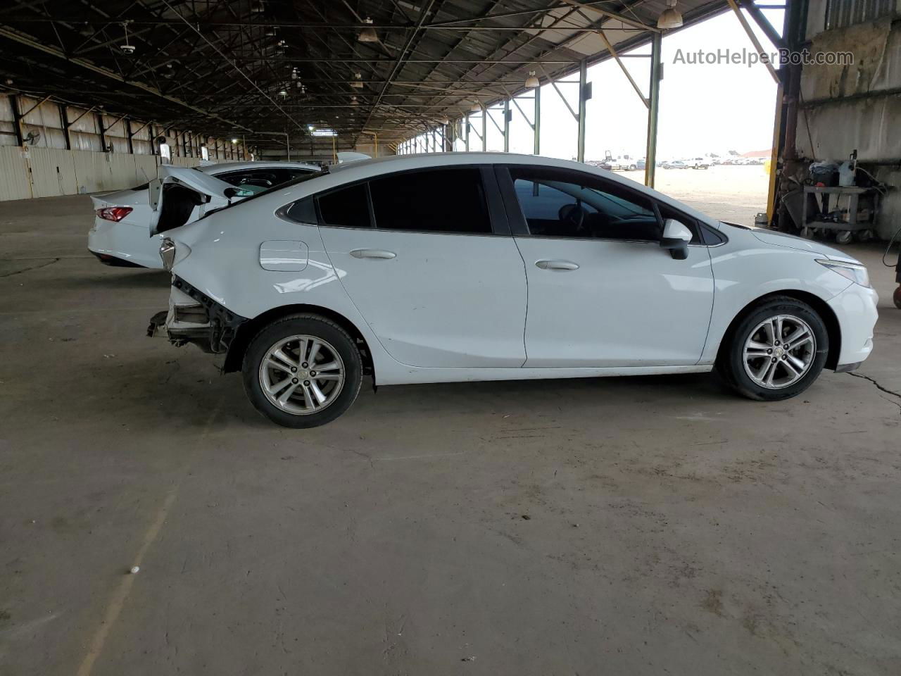 2017 Chevrolet Cruze Lt White vin: 1G1BE5SM3H7102394