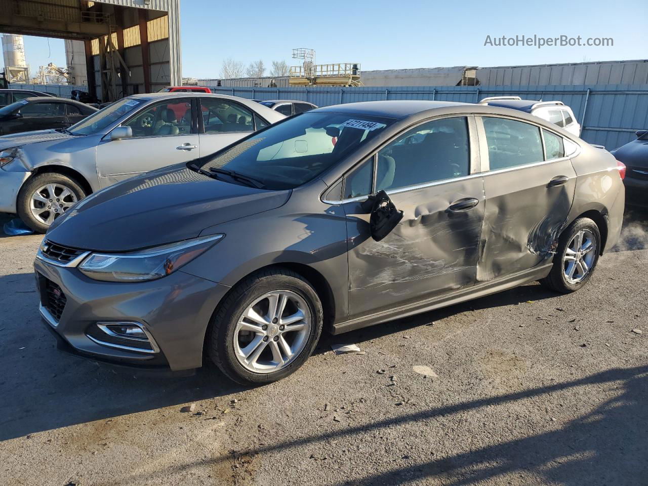 2018 Chevrolet Cruze Lt Gray vin: 1G1BE5SM3J7151195