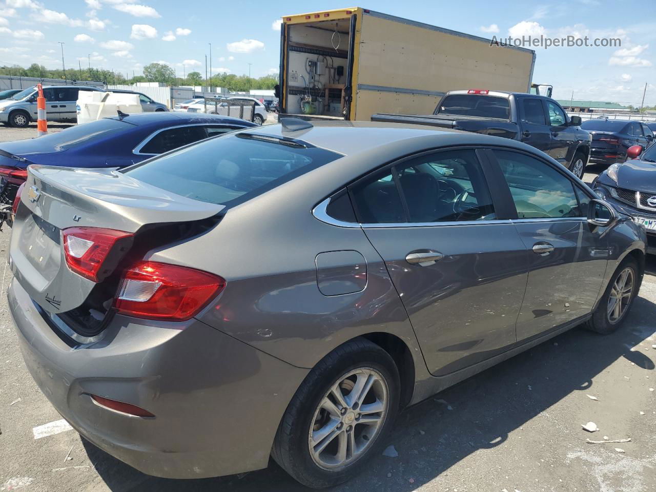 2018 Chevrolet Cruze Lt Beige vin: 1G1BE5SM3J7234643