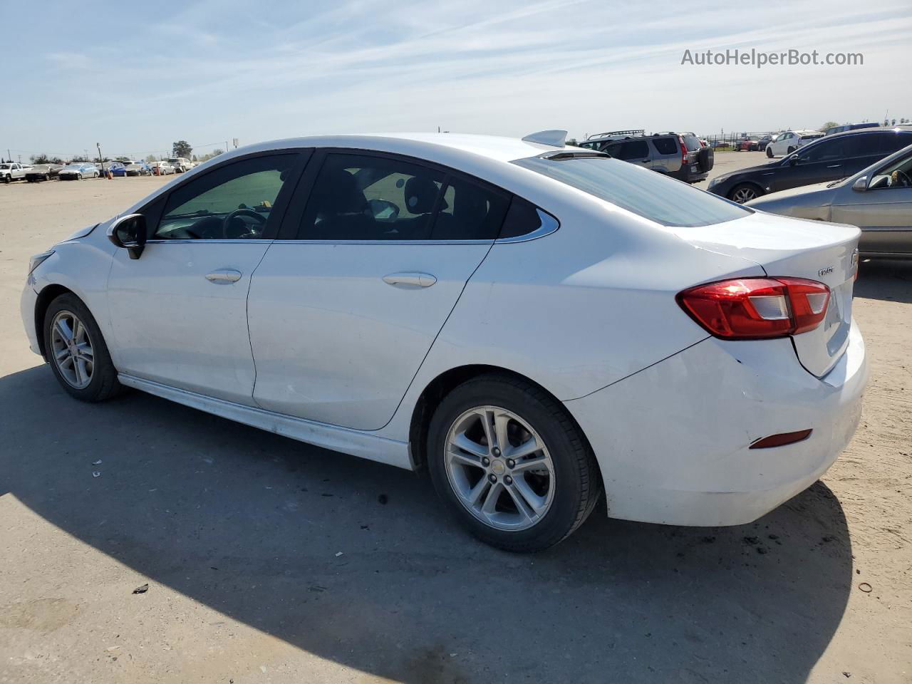 2018 Chevrolet Cruze Lt White vin: 1G1BE5SM4J7110364