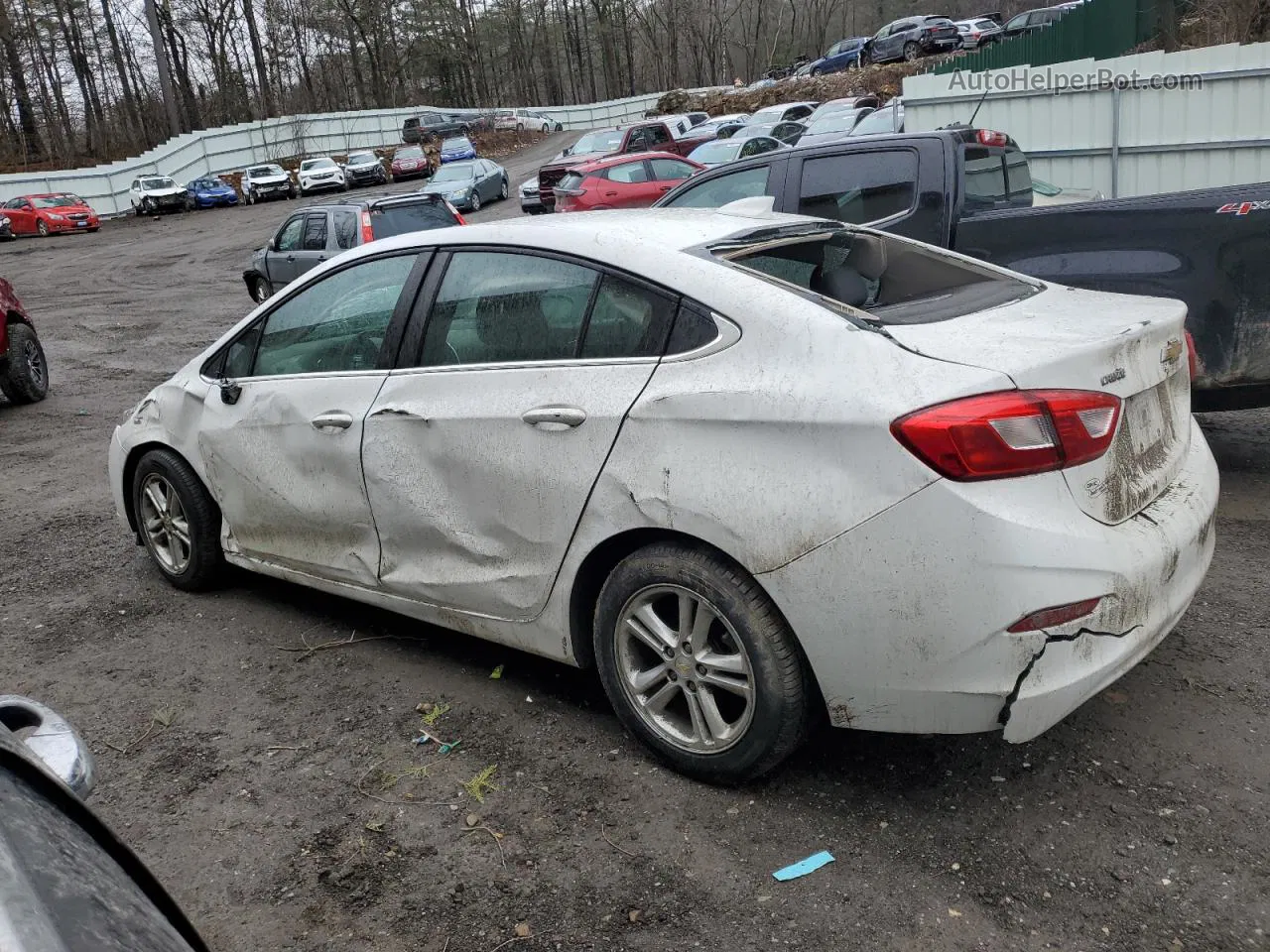 2018 Chevrolet Cruze Lt White vin: 1G1BE5SM5J7109904