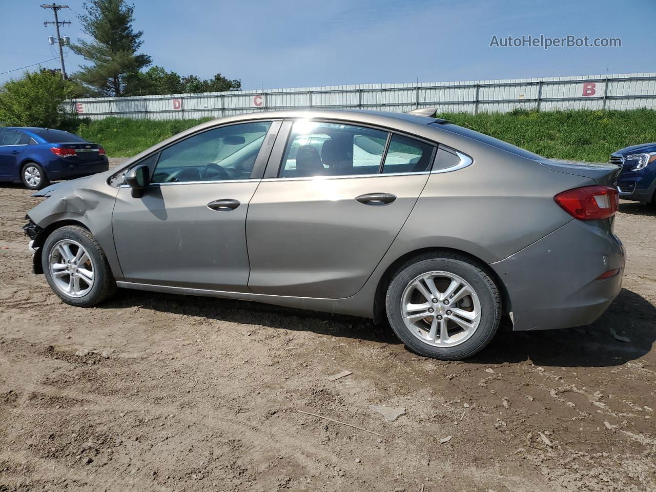 2018 Chevrolet Cruze Lt Gray vin: 1G1BE5SM5J7204382