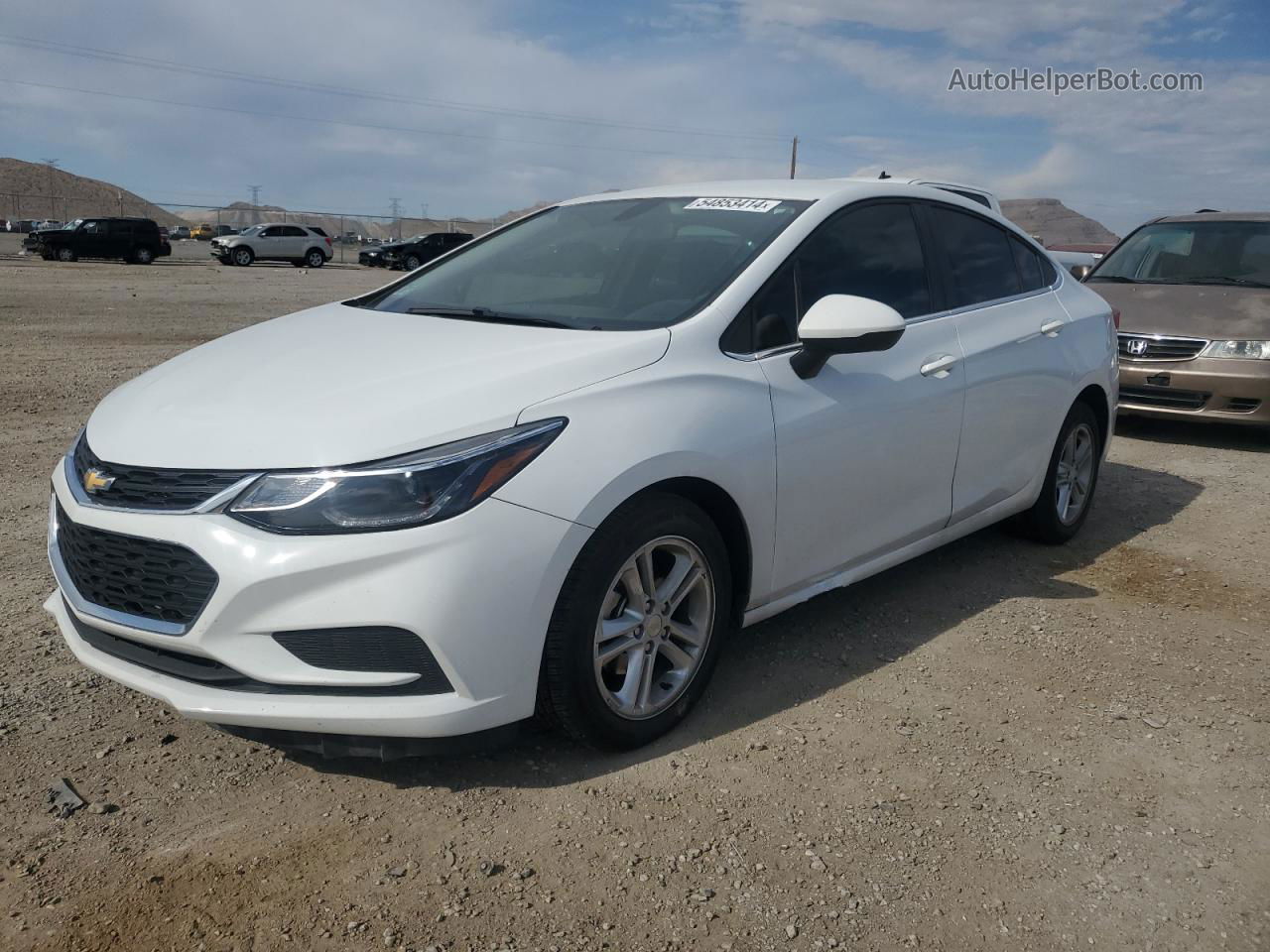 2018 Chevrolet Cruze Lt White vin: 1G1BE5SM5J7223577