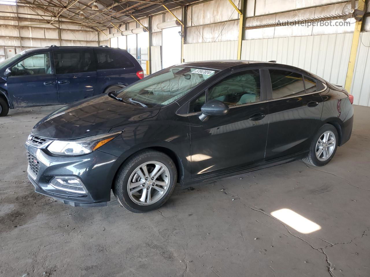 2018 Chevrolet Cruze Lt Gray vin: 1G1BE5SM5J7234563