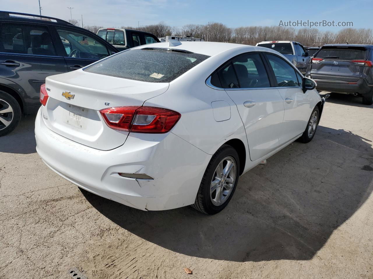 2018 Chevrolet Cruze Lt White vin: 1G1BE5SM6J7124198