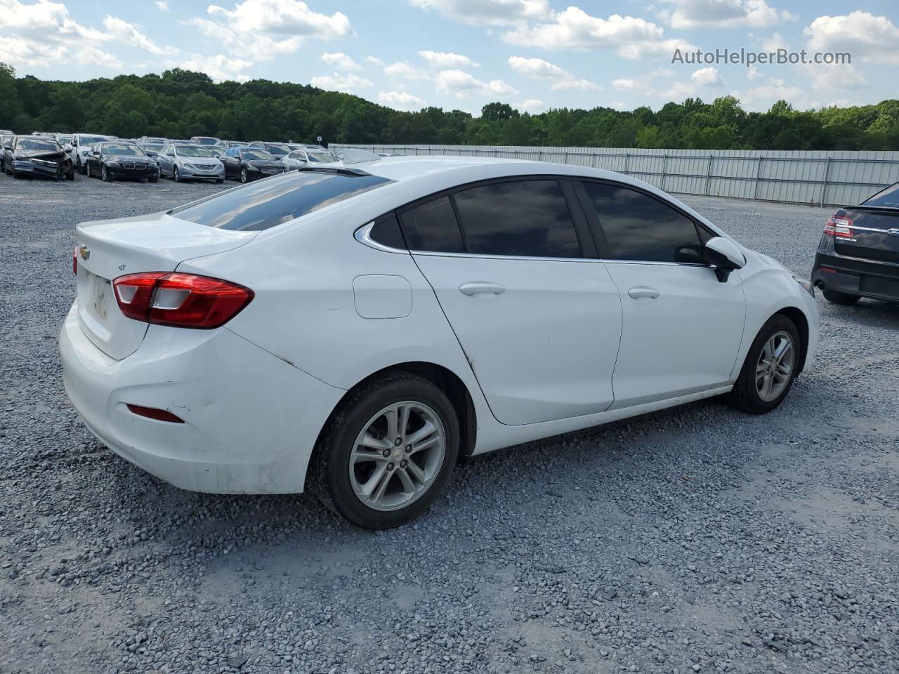 2018 Chevrolet Cruze Lt Белый vin: 1G1BE5SM6J7143219