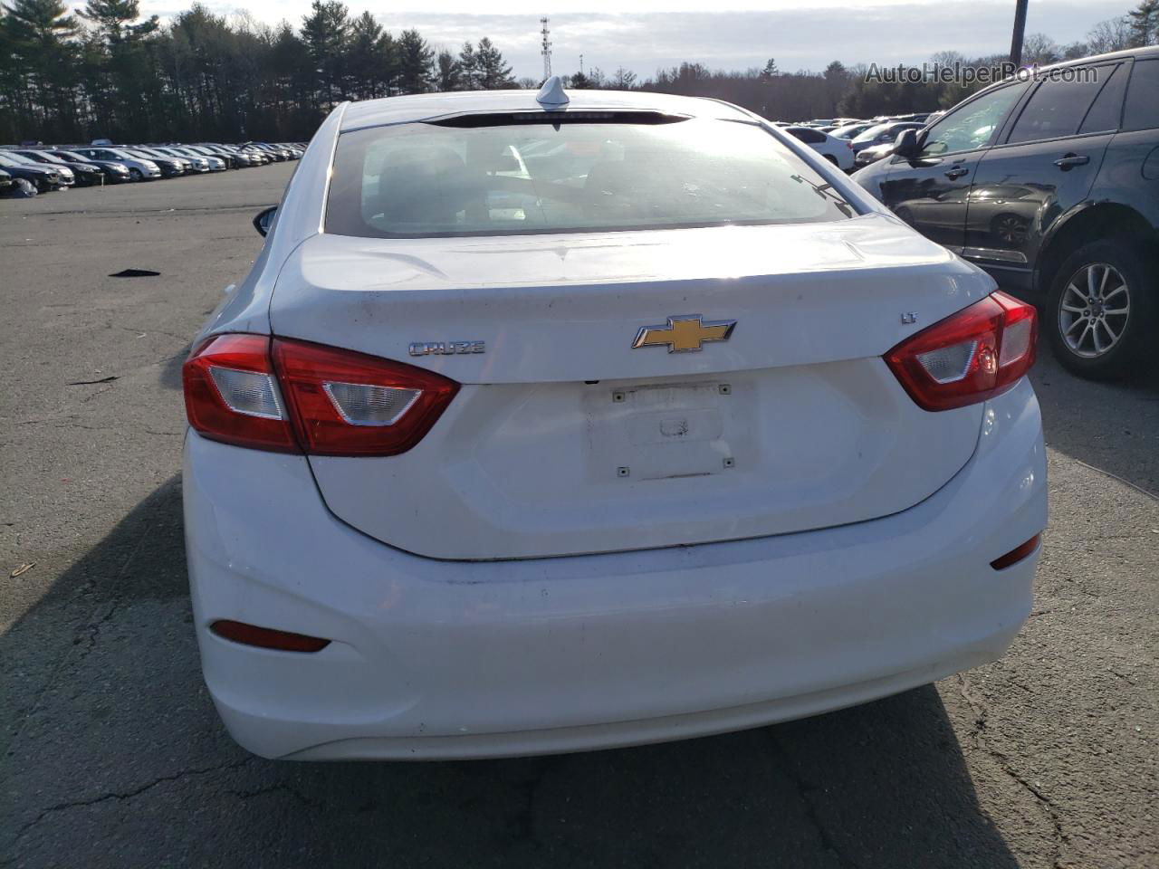 2016 Chevrolet Cruze Lt White vin: 1G1BE5SM7G7302368