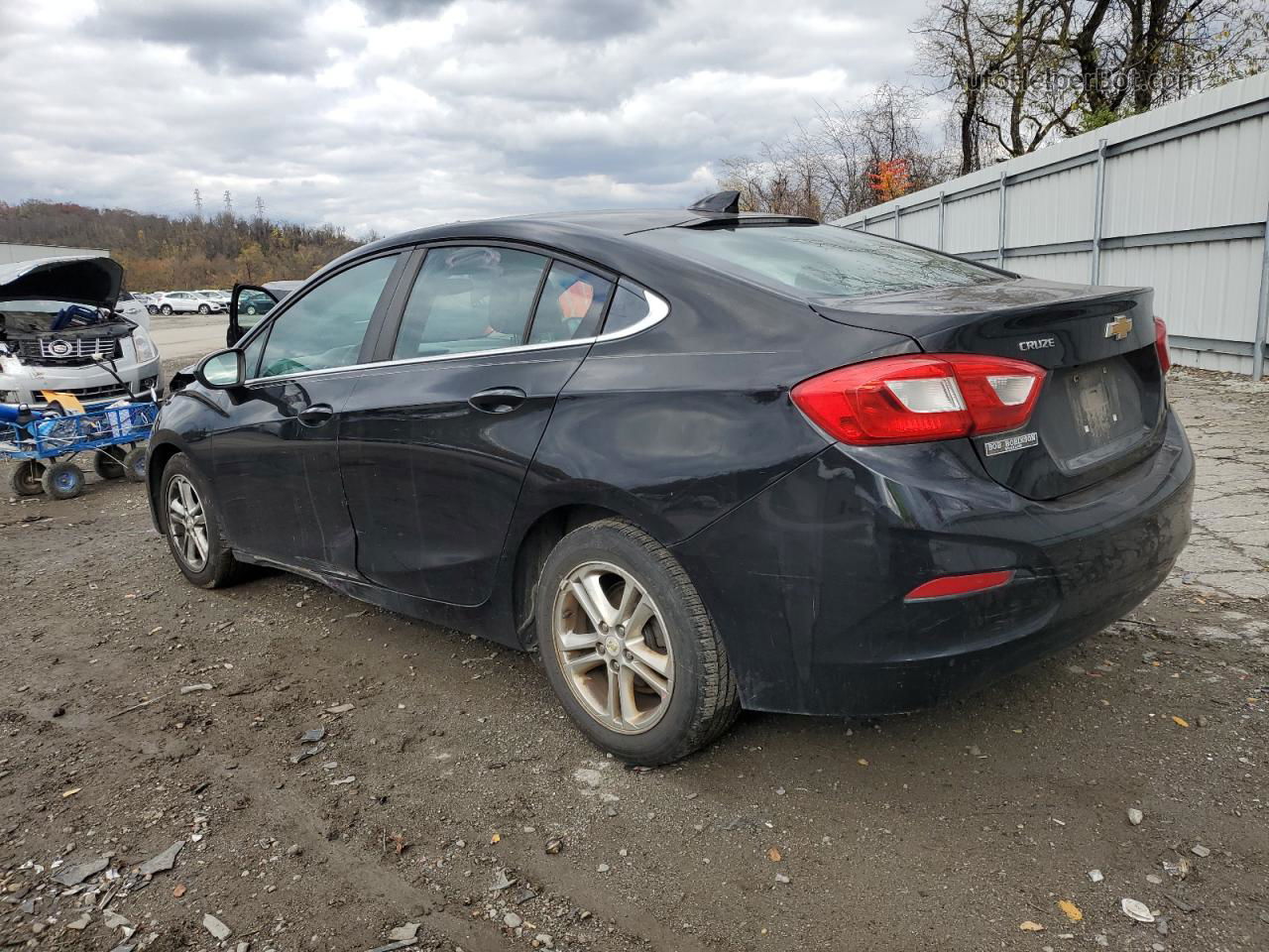 2017 Chevrolet Cruze Lt Черный vin: 1G1BE5SM7H7103239