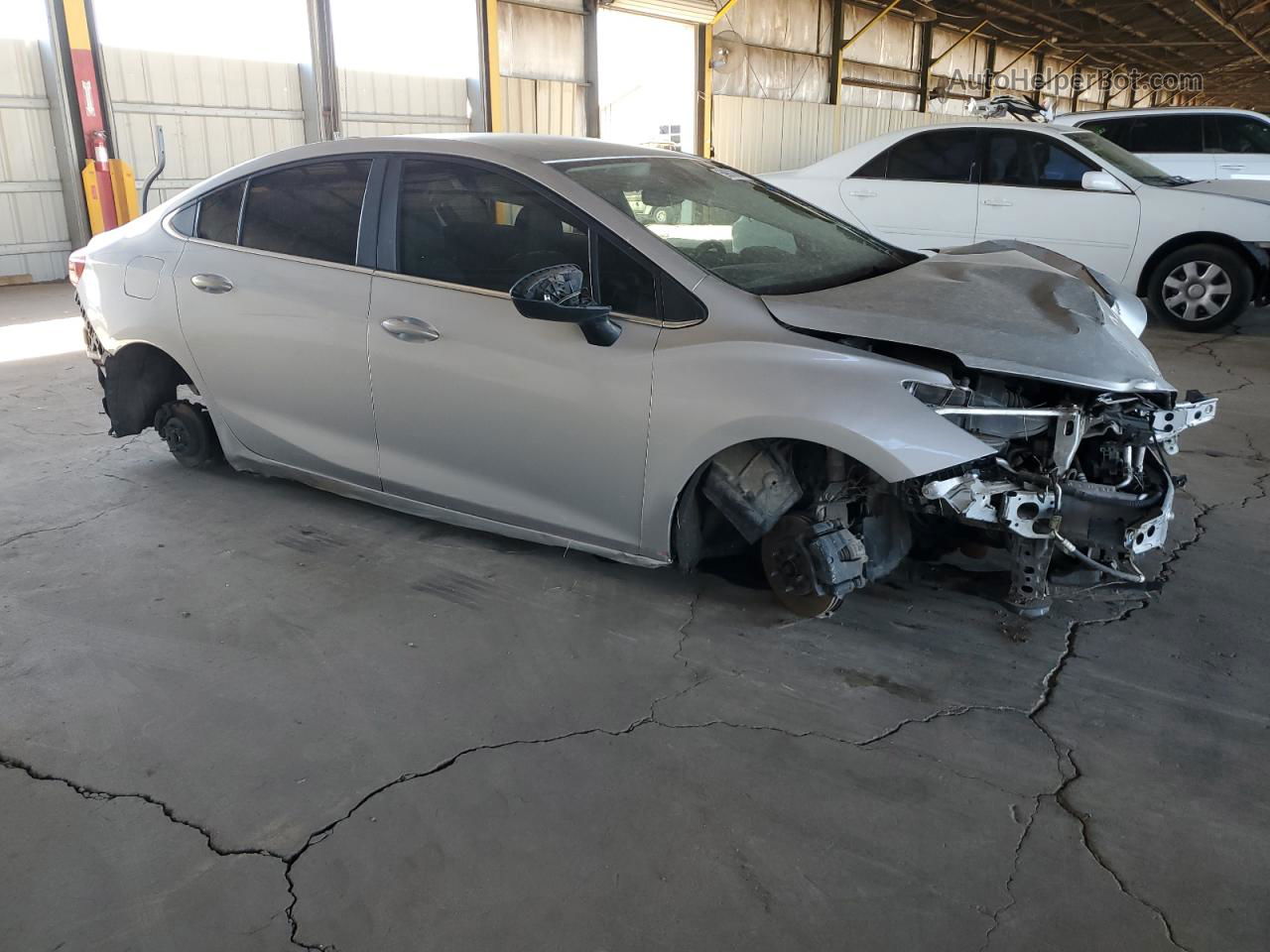 2018 Chevrolet Cruze Lt Silver vin: 1G1BE5SM7J7154830