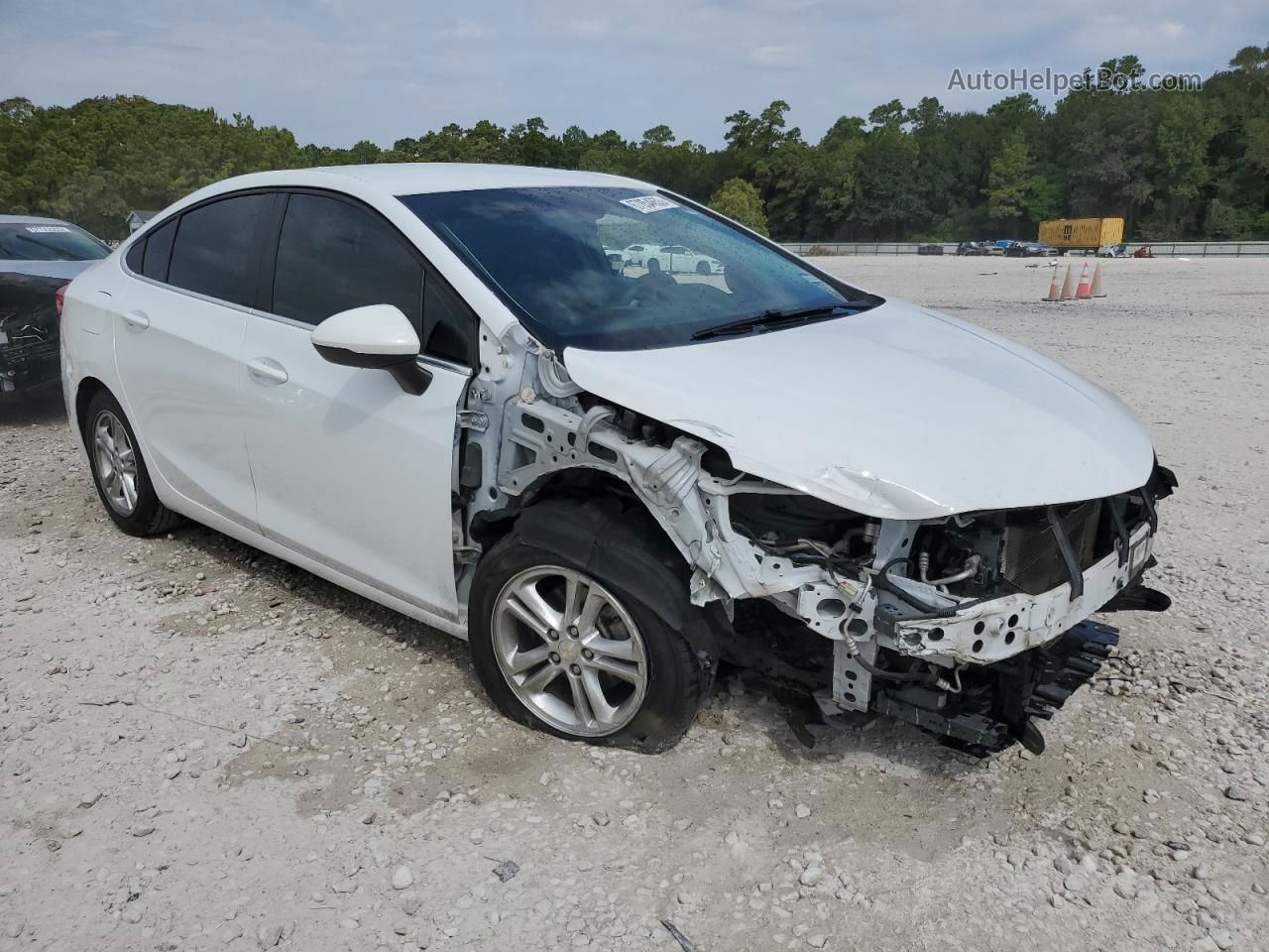 2018 Chevrolet Cruze Lt White vin: 1G1BE5SM7J7175175