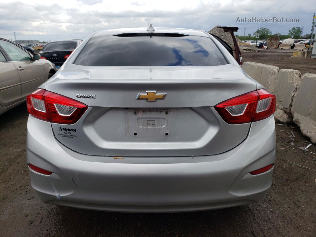 2018 Chevrolet Cruze Lt Silver vin: 1G1BE5SM7J7177475