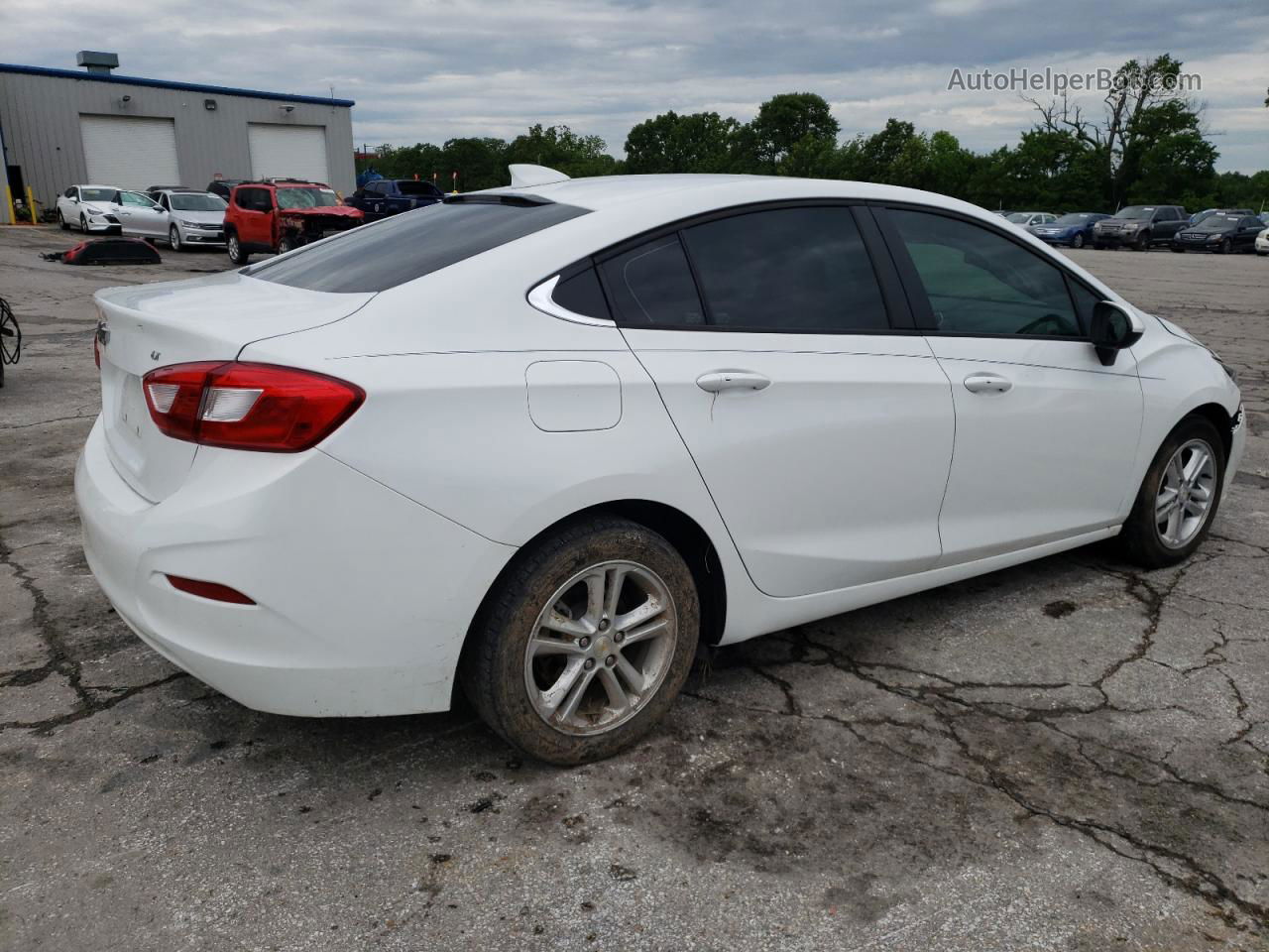 2018 Chevrolet Cruze Lt White vin: 1G1BE5SM7J7193563