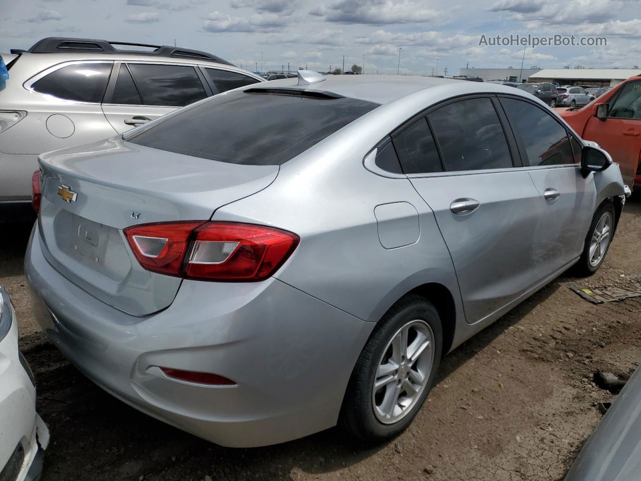 2018 Chevrolet Cruze Lt Серебряный vin: 1G1BE5SM7J7219806