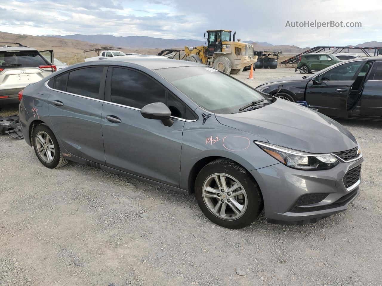 2018 Chevrolet Cruze Lt Gray vin: 1G1BE5SM7J7243328