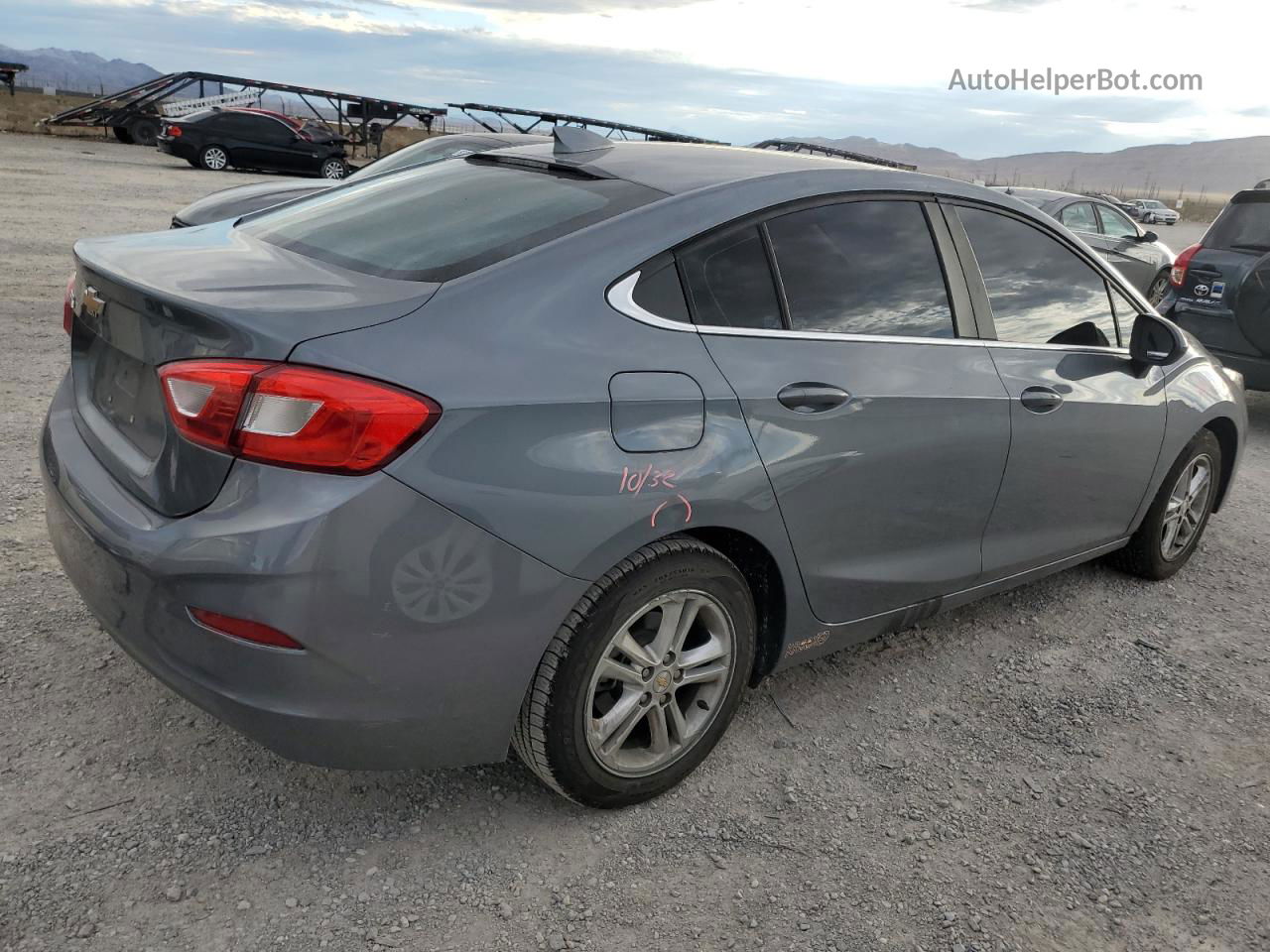 2018 Chevrolet Cruze Lt Серый vin: 1G1BE5SM7J7243328