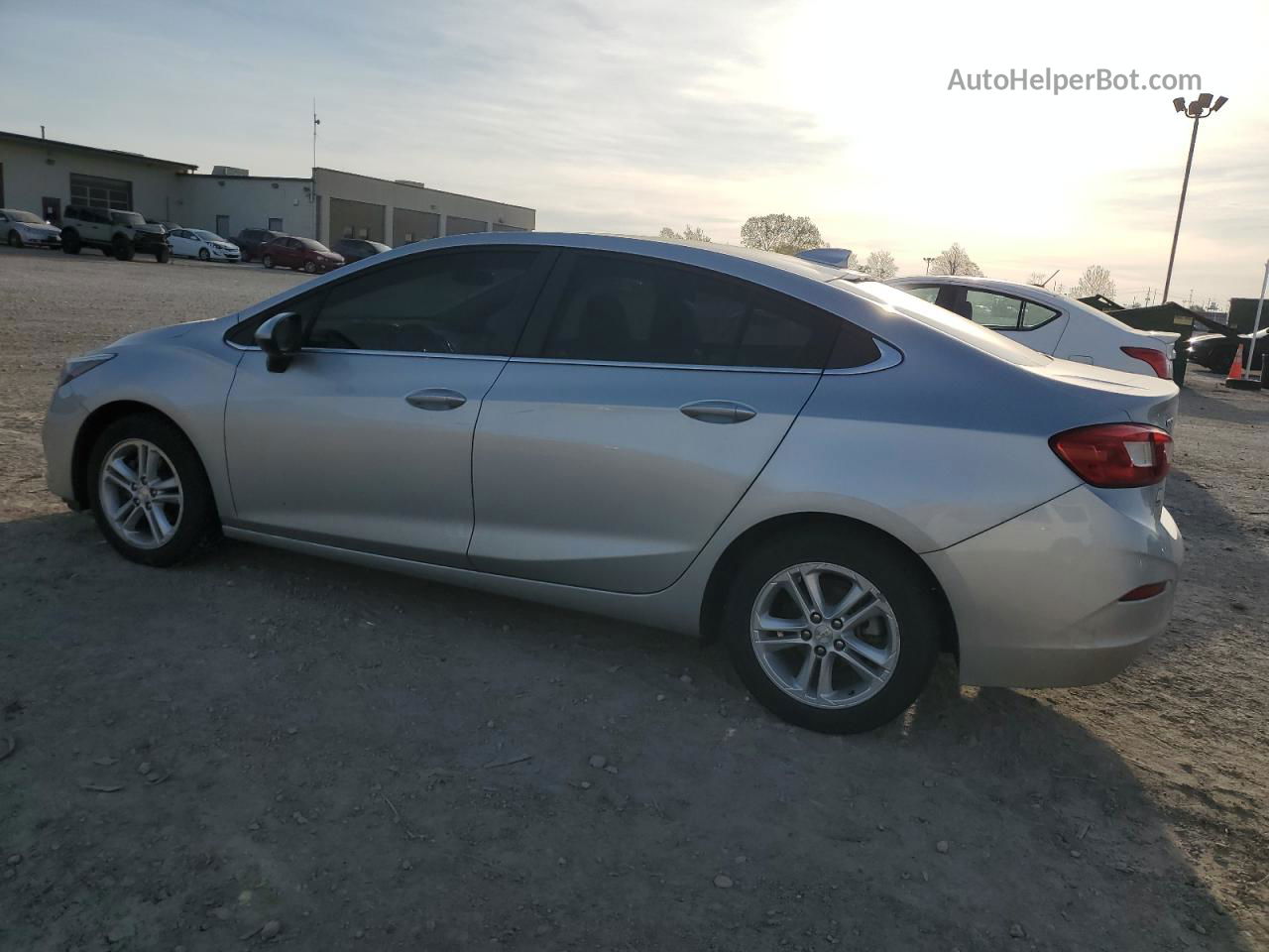 2018 Chevrolet Cruze Lt Silver vin: 1G1BE5SM8J7184483