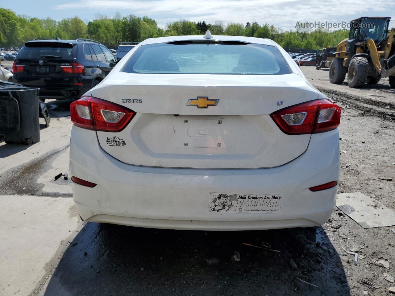 2018 Chevrolet Cruze Lt White vin: 1G1BE5SMXJ7102429