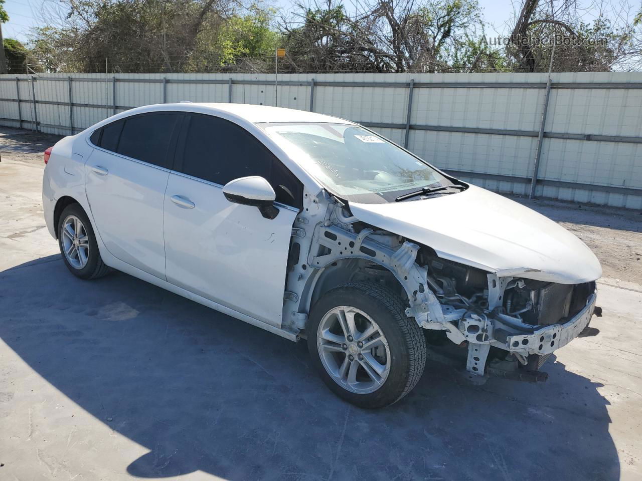 2018 Chevrolet Cruze Lt White vin: 1G1BE5SMXJ7215670