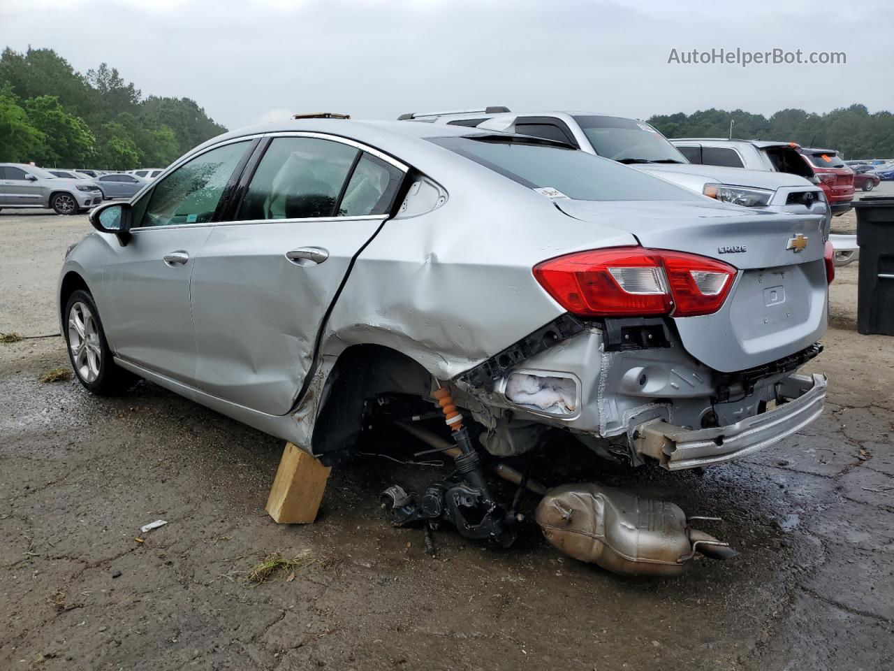 2017 Chevrolet Cruze Premier Серебряный vin: 1G1BF5SM1H7187507