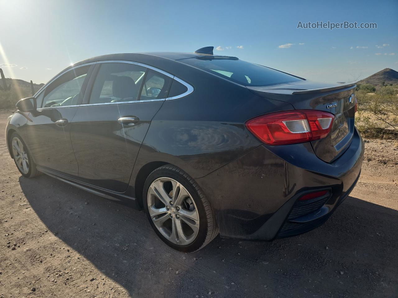 2017 Chevrolet Cruze Premier Серый vin: 1G1BF5SM7H7109362