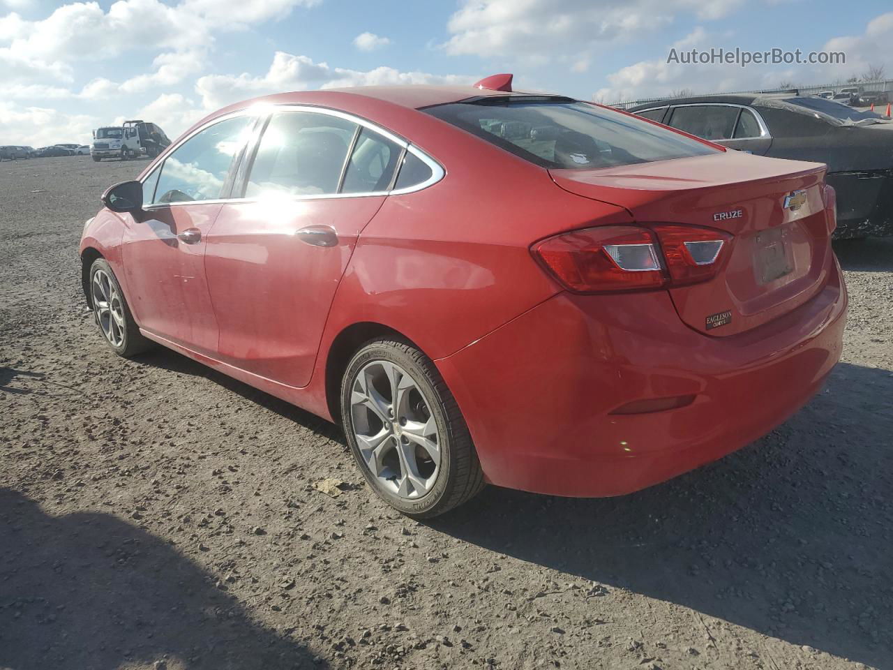 2018 Chevrolet Cruze Premier Red vin: 1G1BF5SM8J7196906