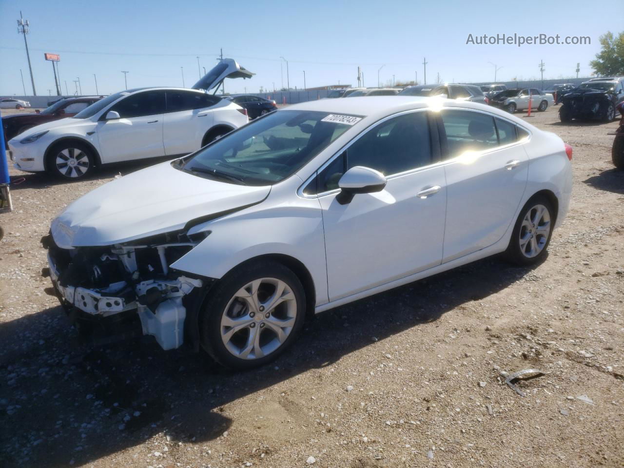 2018 Chevrolet Cruze Premier White vin: 1G1BF5SM9J7197773