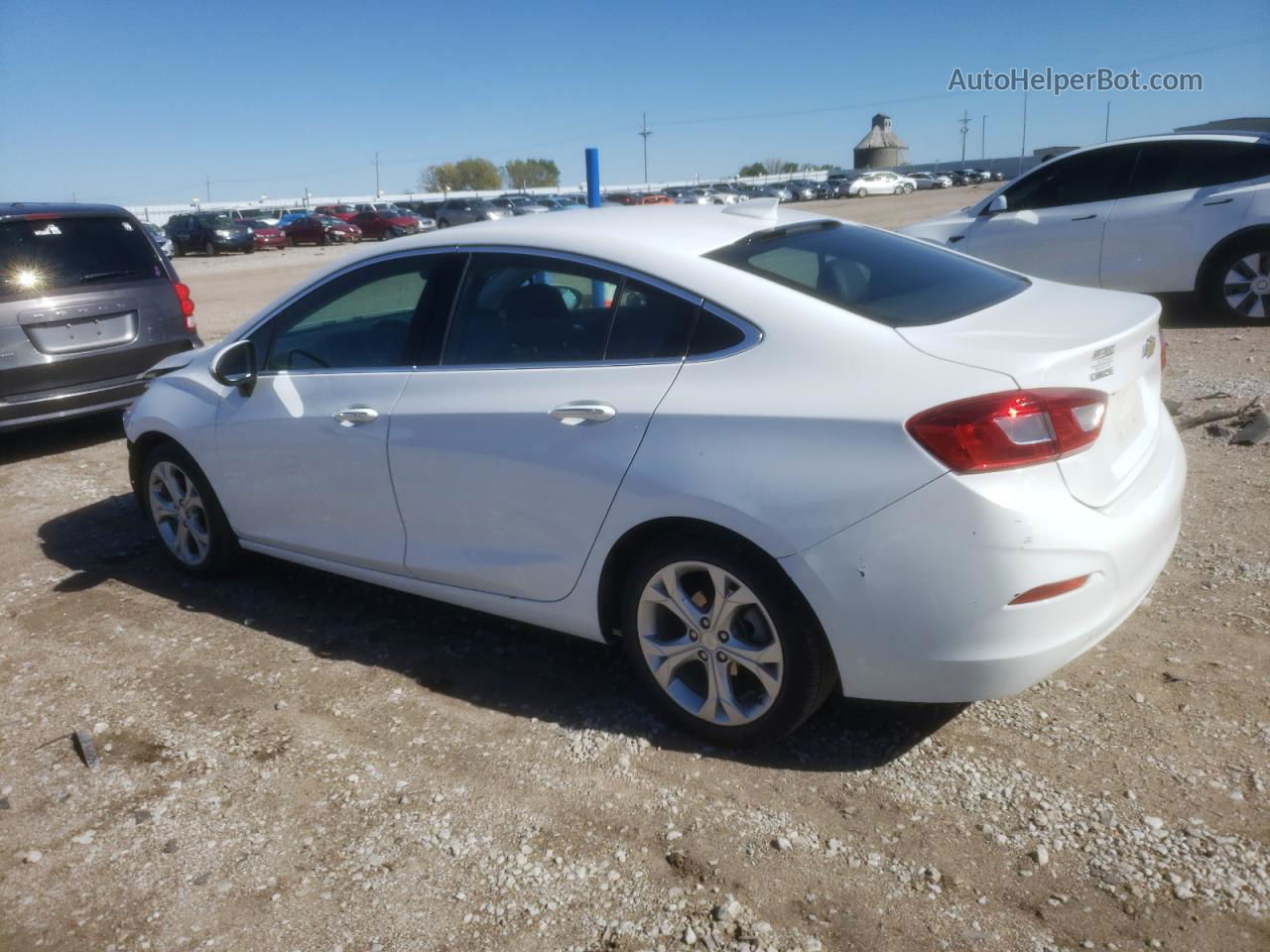 2018 Chevrolet Cruze Premier White vin: 1G1BF5SM9J7197773