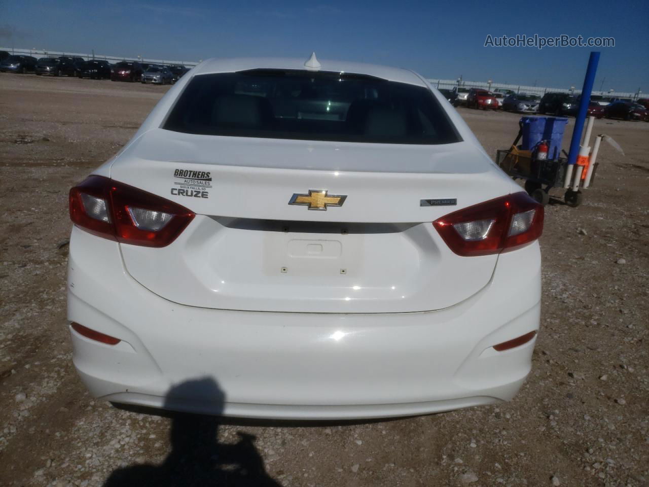 2018 Chevrolet Cruze Premier White vin: 1G1BF5SM9J7197773